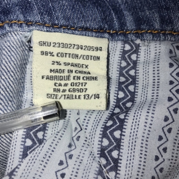 CHOLE DISTRESSED JEAN MINI SKIRT - Picture 9 of 10